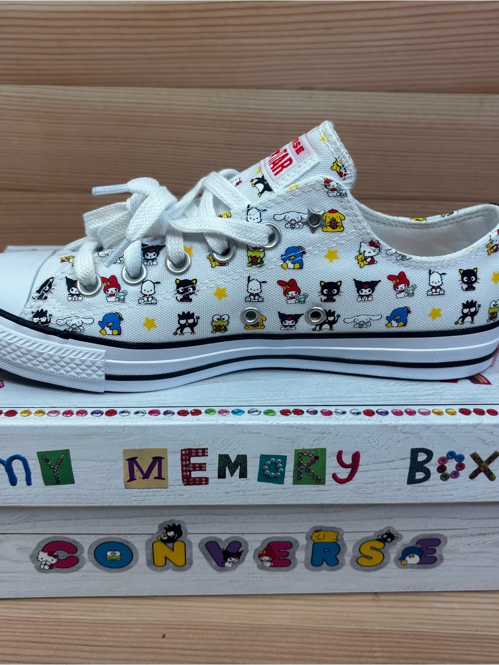 Converse HELLO KITTY And Friends Chuck Taylor White Low Sneakers Women’s Sz 8.5 - Picture 5 of 8